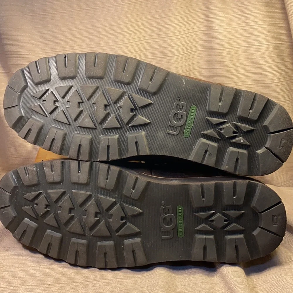 UGG stamp sz13